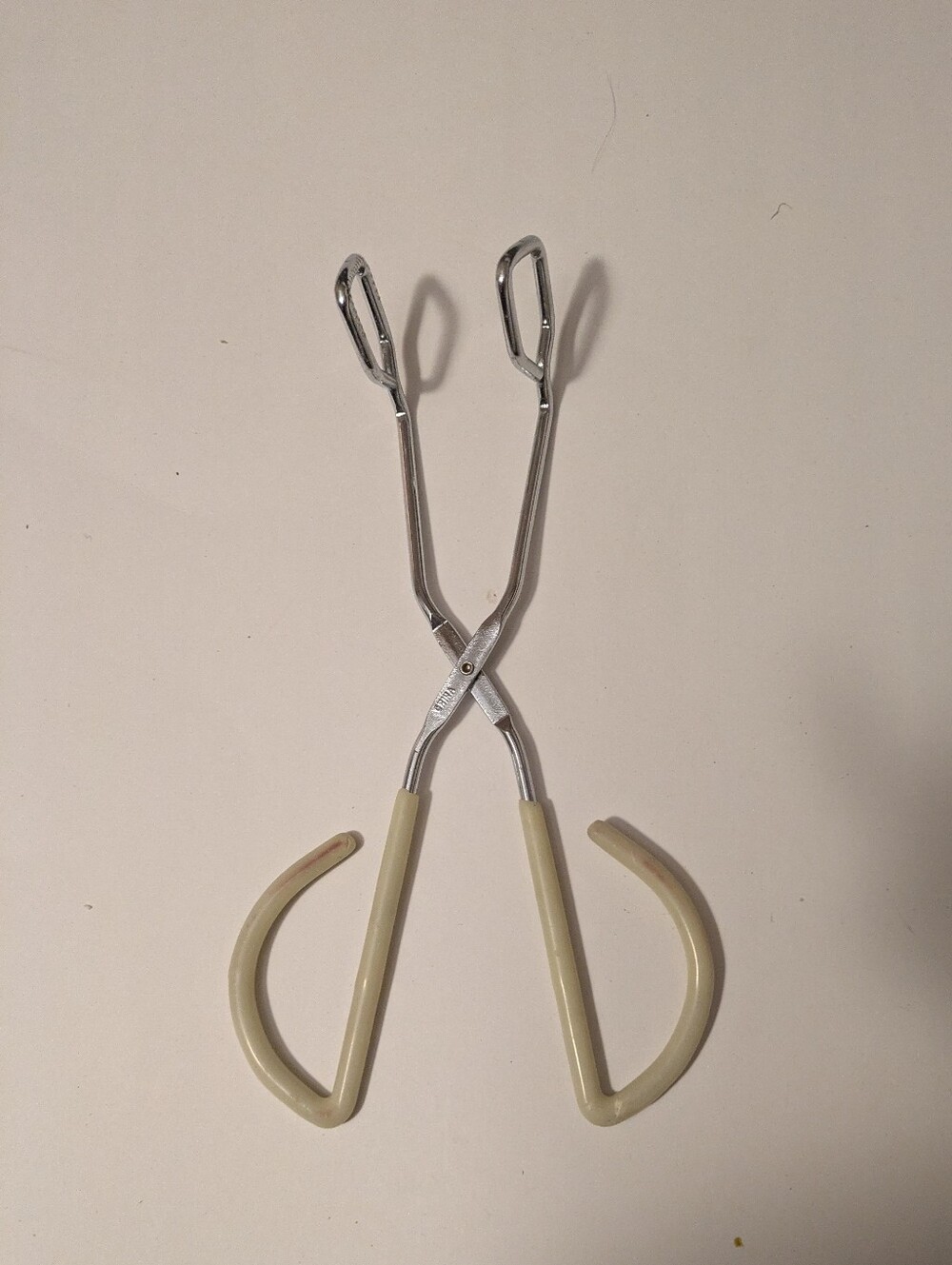 Kitchen Tong Gripper Cream Double-Ended Towel or Hot Item Gripper Vtg 9.5 Length